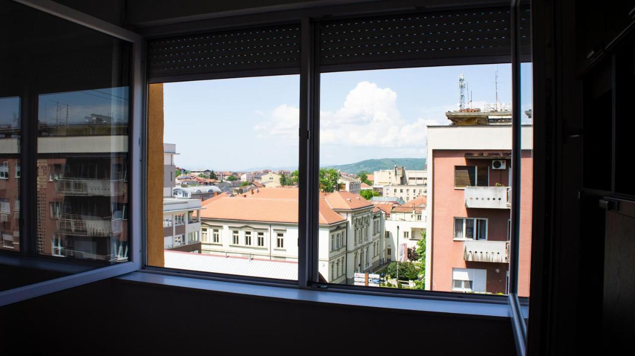 Dvosoban Stan U Strogom Centru Lejlighed Kruševac Eksteriør billede